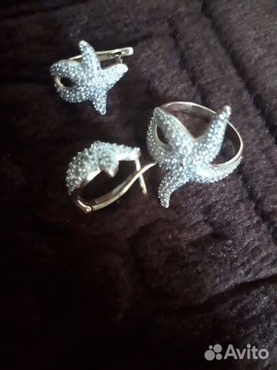 Набор золотой,кольцо и серьги