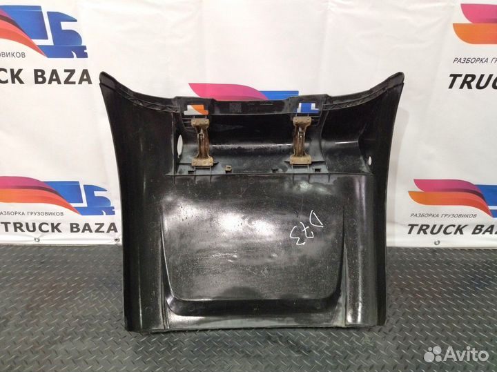 Крыло заднее правое передняя часть