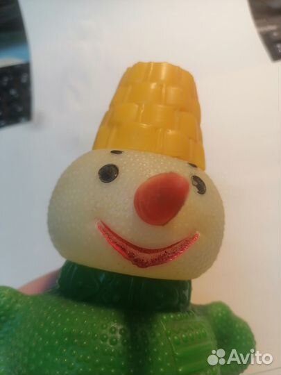 Пластмассовая игрушка Снеговик 19см