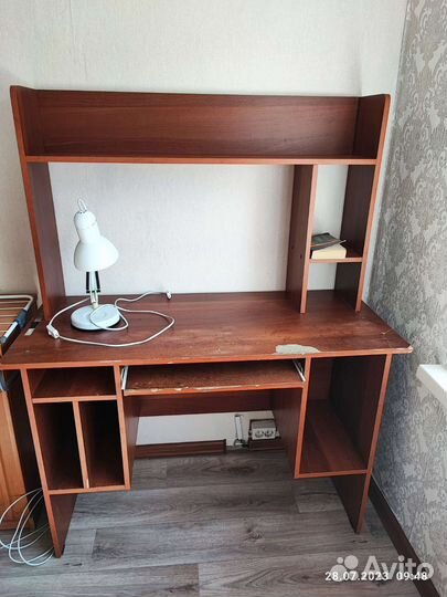 Компьютерный стол