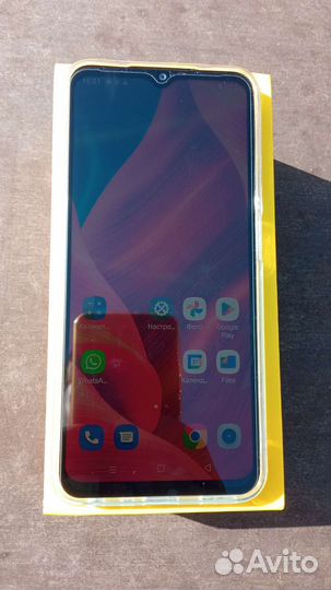 Телефон Realme c35