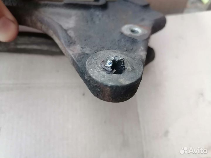 Скоба супорта и рулевая трапеция 2123