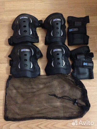 Роликовые коньки Re:Action и защитные элементы