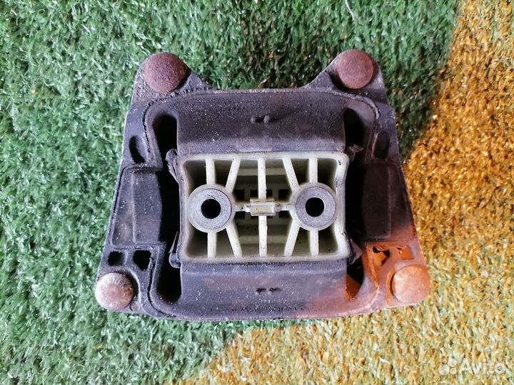 Опора кпп (подушка) задняя 4F0399151AM Audi A6 C6