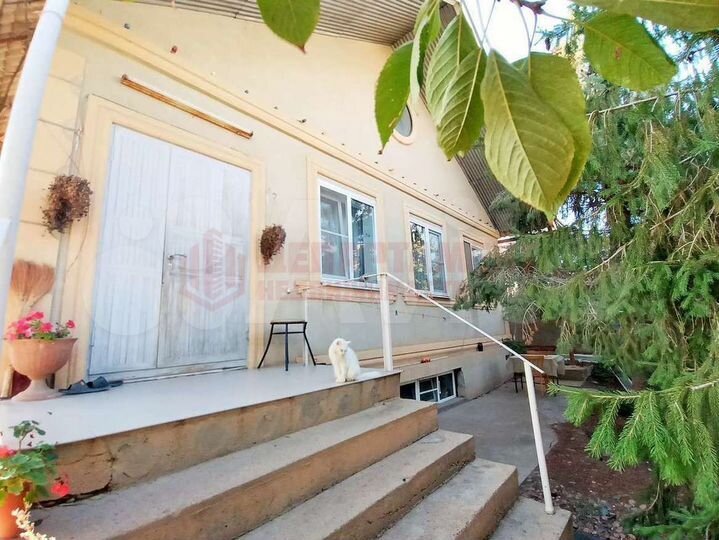 Дом 162,4 м² на участке 8,4 сот.