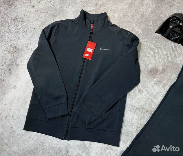 Спортивные костюмы Nike