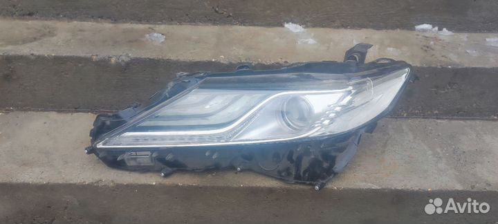 Фара toyota camry 70 левая битая