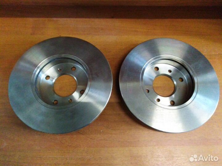 Диск тормозной передний Nissan Primera P11 1995