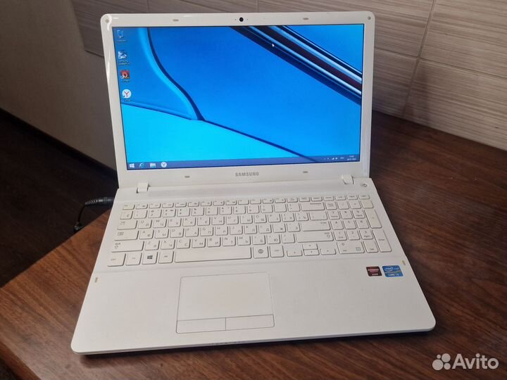 Ноутбук Samsung 15.6/i3/Radeon AMD /RAM 6Gb/SSD