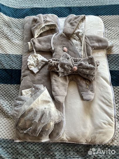 Конверт на выписку весенний