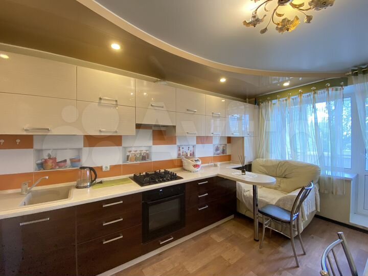 2-к. квартира, 60 м², 5/10 эт.