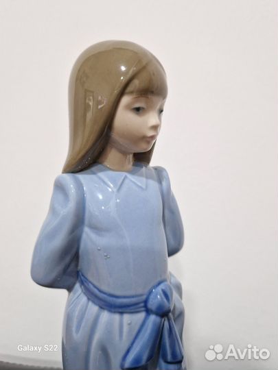 Lladro Nao Девушка в синем платье