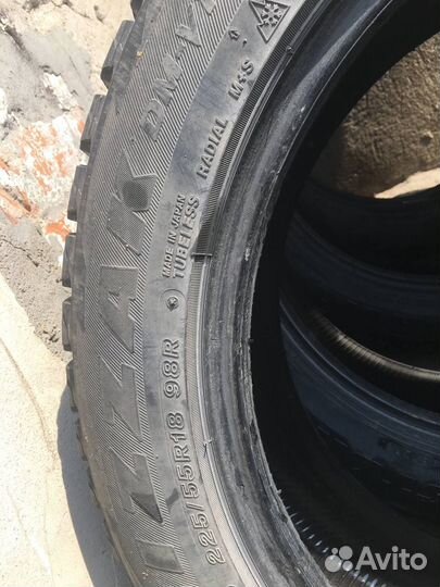 Bridgestone Blizzak DM-V1 225/55 R18 98R