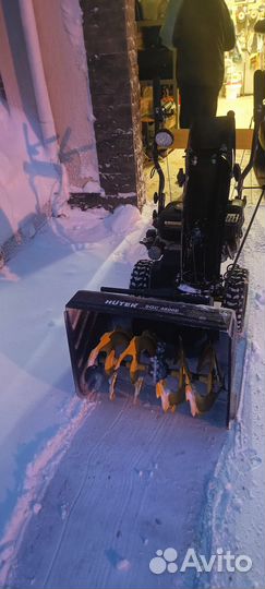 Снегоуборочная машина huter SGC 4800E