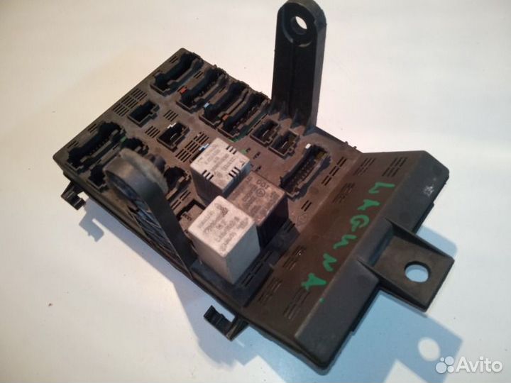 Блок предохранителей Renault Laguna 1 универсал