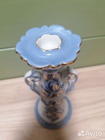 Фарфоровый подсвечник