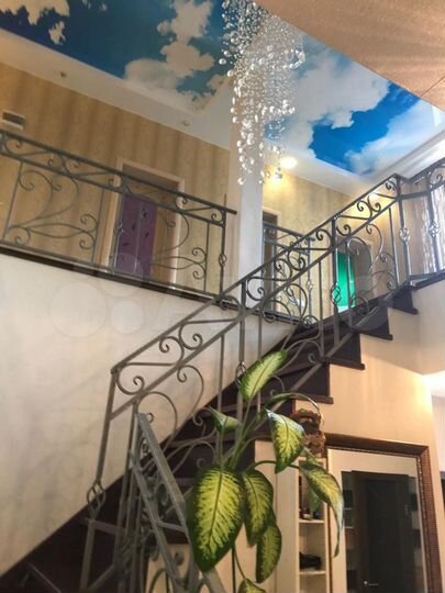 Коттедж 560 м² на участке 26 сот.