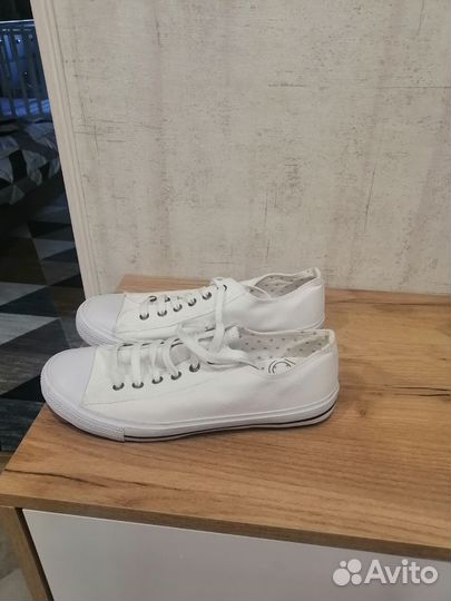 Кеды белые женские 40размер