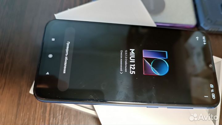 Xiaomi Mi 9 SE, 6/128 ГБ