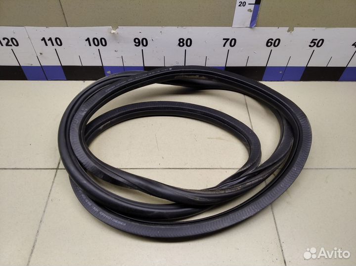 Уплотнитель (внутри) Octavia (A5 1Z) 2004-2013