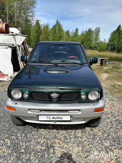 Nissan Terrano 2.4 МТ, 1998, 320 000 км