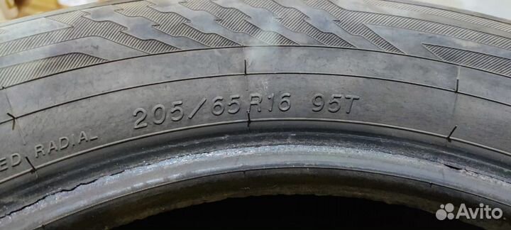 Yokohama Ice Guard IG65 205/65 R16