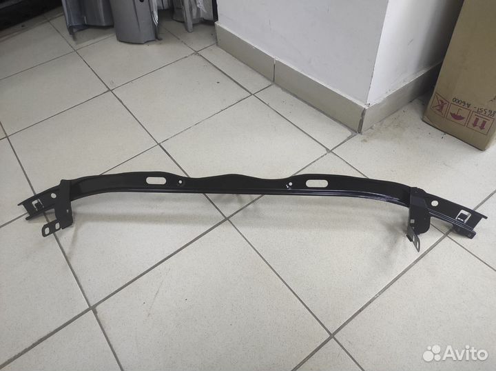 Усилитель бампера переднего на nissan almera N16