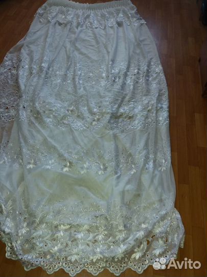 Тюль белая, размер где- то 2,6 на 3,5