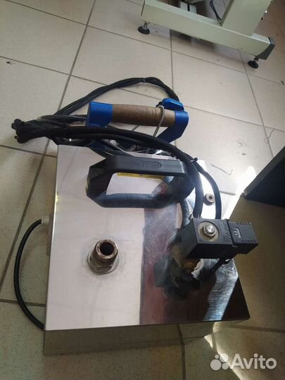 Утюг с парогенератором промышленный