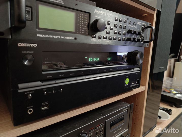 Onkyo TX-NR737