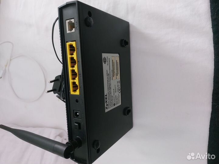 Интернет-центр Zy XEL для подключения к adsl2+