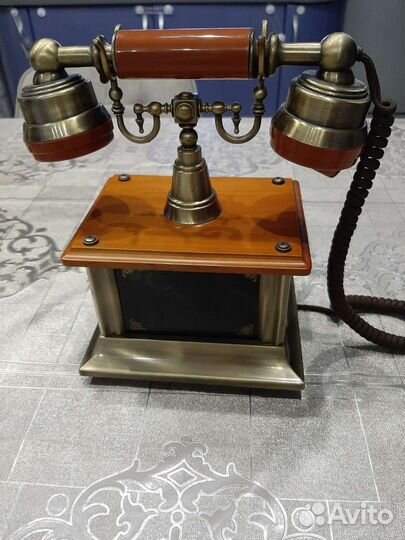 Ретро телефон