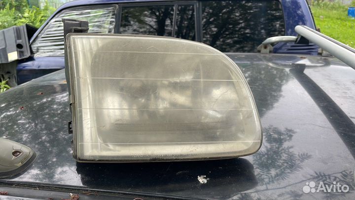 Фары toyota tundra