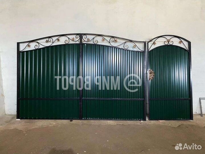 Ворота с калиткой распашные