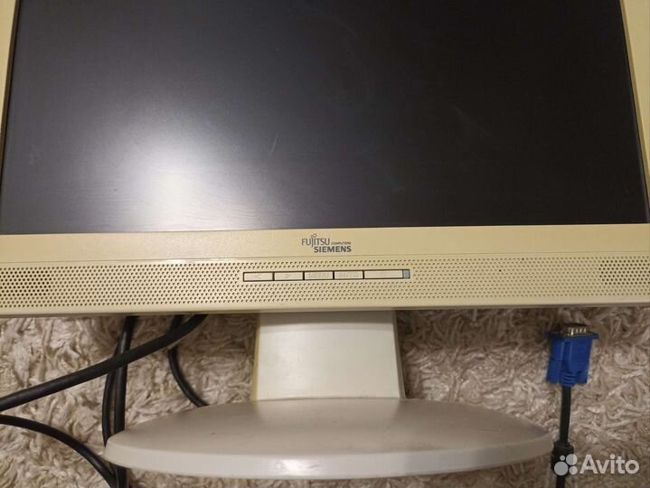 Монитор Fujitsu Siemens L7ZA Рабочий 17