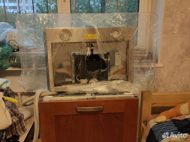 Вытяжка крона 900мм купольная со стеклом