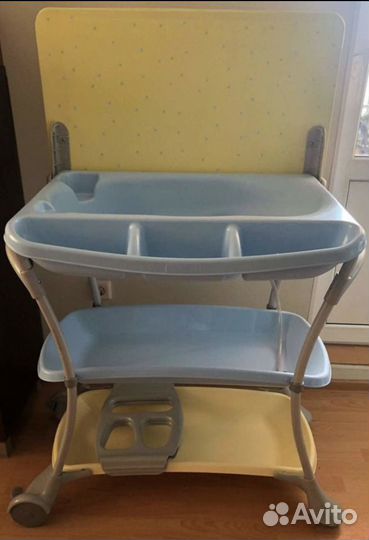 Столик для пеленания и ванночка
