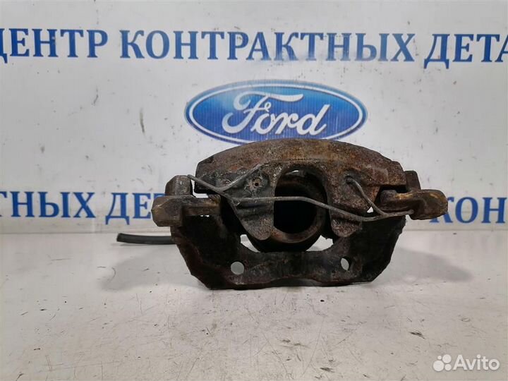 Суппорт передний правый Ford Focus 3 2011
