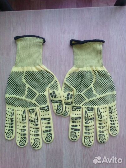 3 разных пары новых перчаток рабочих