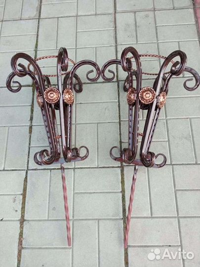 Ваза для цветов на могилку