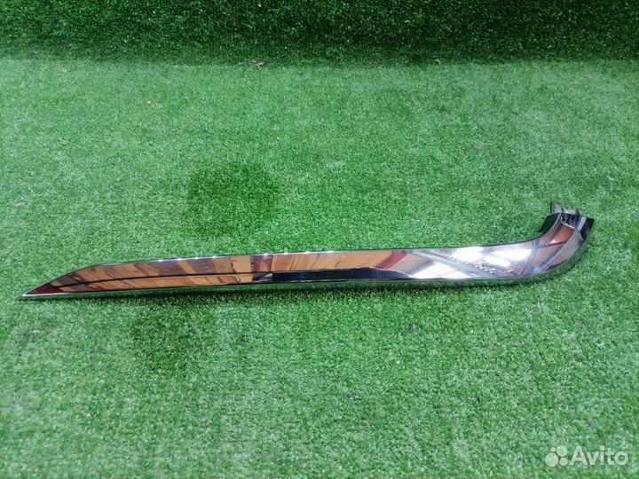 Молдинг бампера передний правый LADA Granta