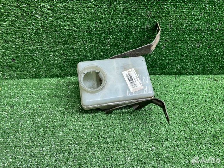 Бачок тормозной жидкости Toyota Noah R60