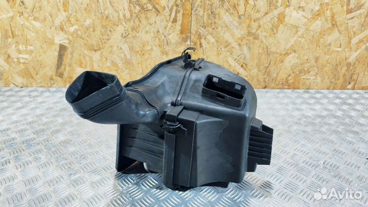 Корпус воздушного фильтра BMW 3 E46