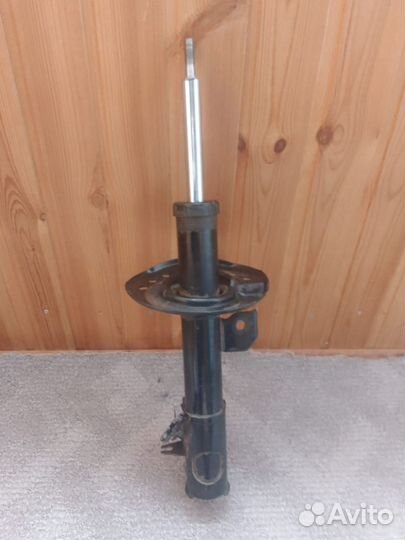 Стойка передняя левая Nissan qashqai