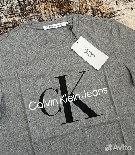 Футболка Calvin Klein