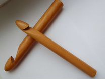 Крючок бамбуковый 25мм для вязания толстой пряжей