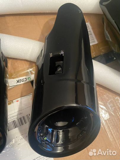 Черные насадки глушителя Porsche Macan