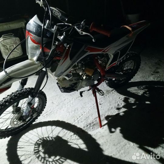 Продам питбайк SPR