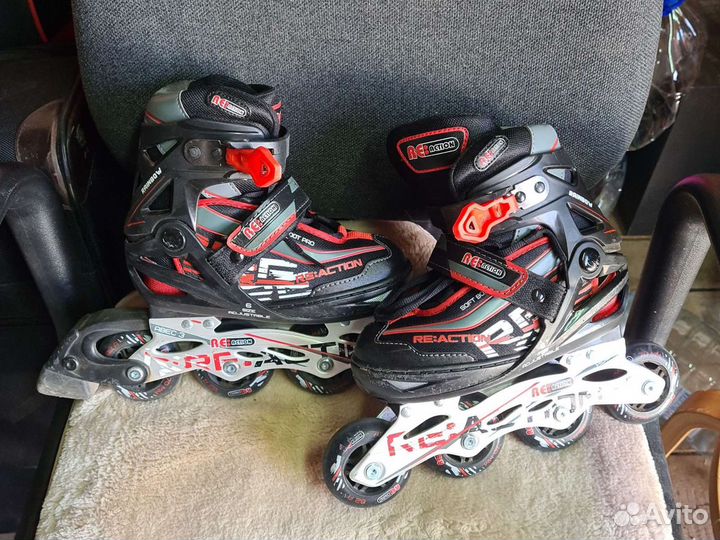 Детский шлем Roces, ролики Reaction