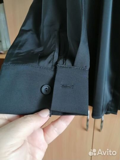 Шелкая блуза чёрного цвета оверсайз. Размер М